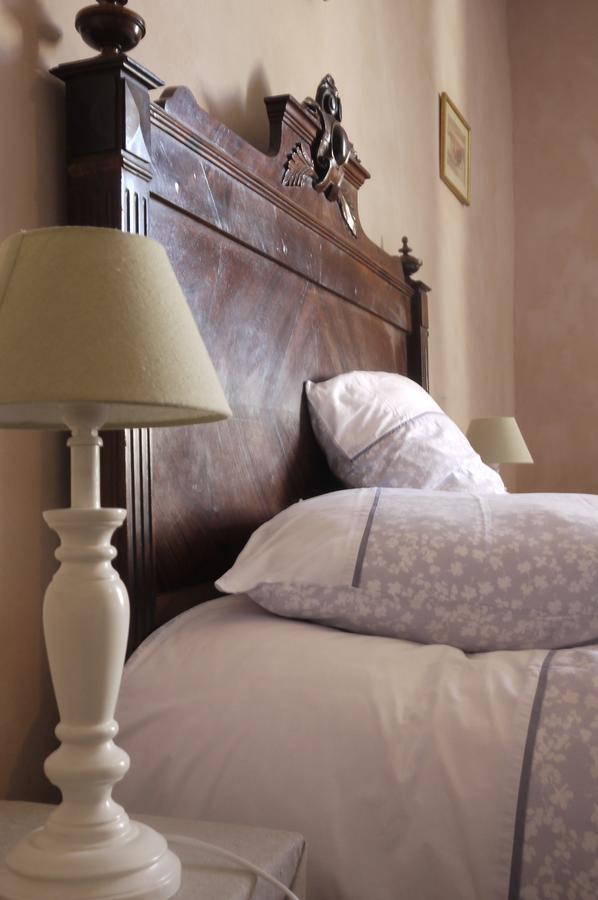 Bed and Breakfast Domaine De Puytirel Champagne-et-Fontaine Экстерьер фото