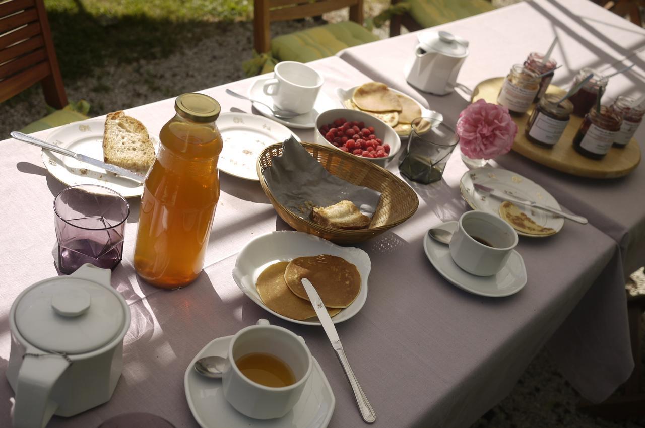 Bed and Breakfast Domaine De Puytirel Champagne-et-Fontaine Экстерьер фото